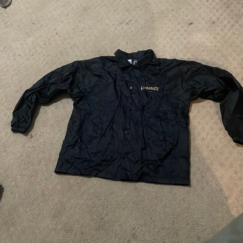 Thrasher windbreaker, black.